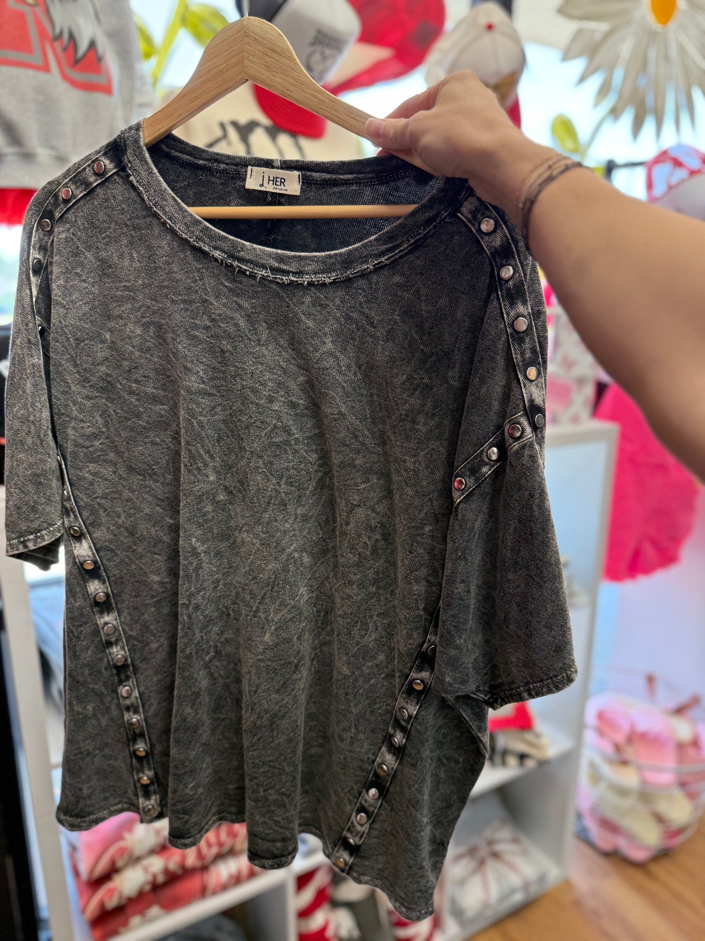 THE BLACKOUT TEE