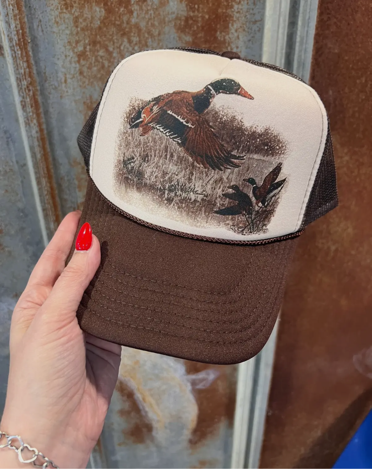 RETRO DUCK TRUCKER HAT