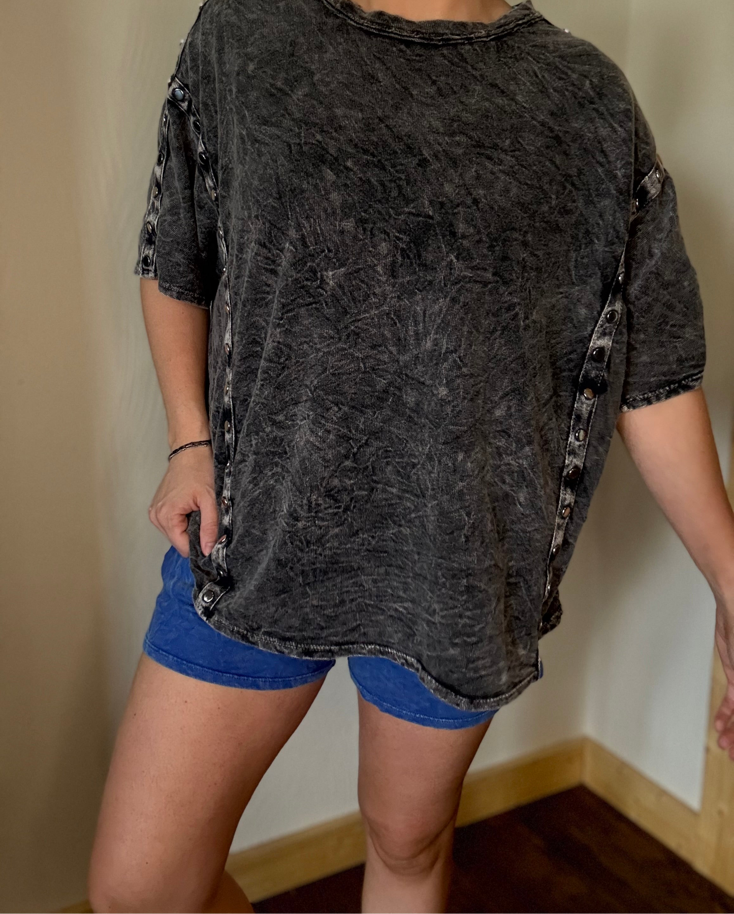 THE BLACKOUT TEE