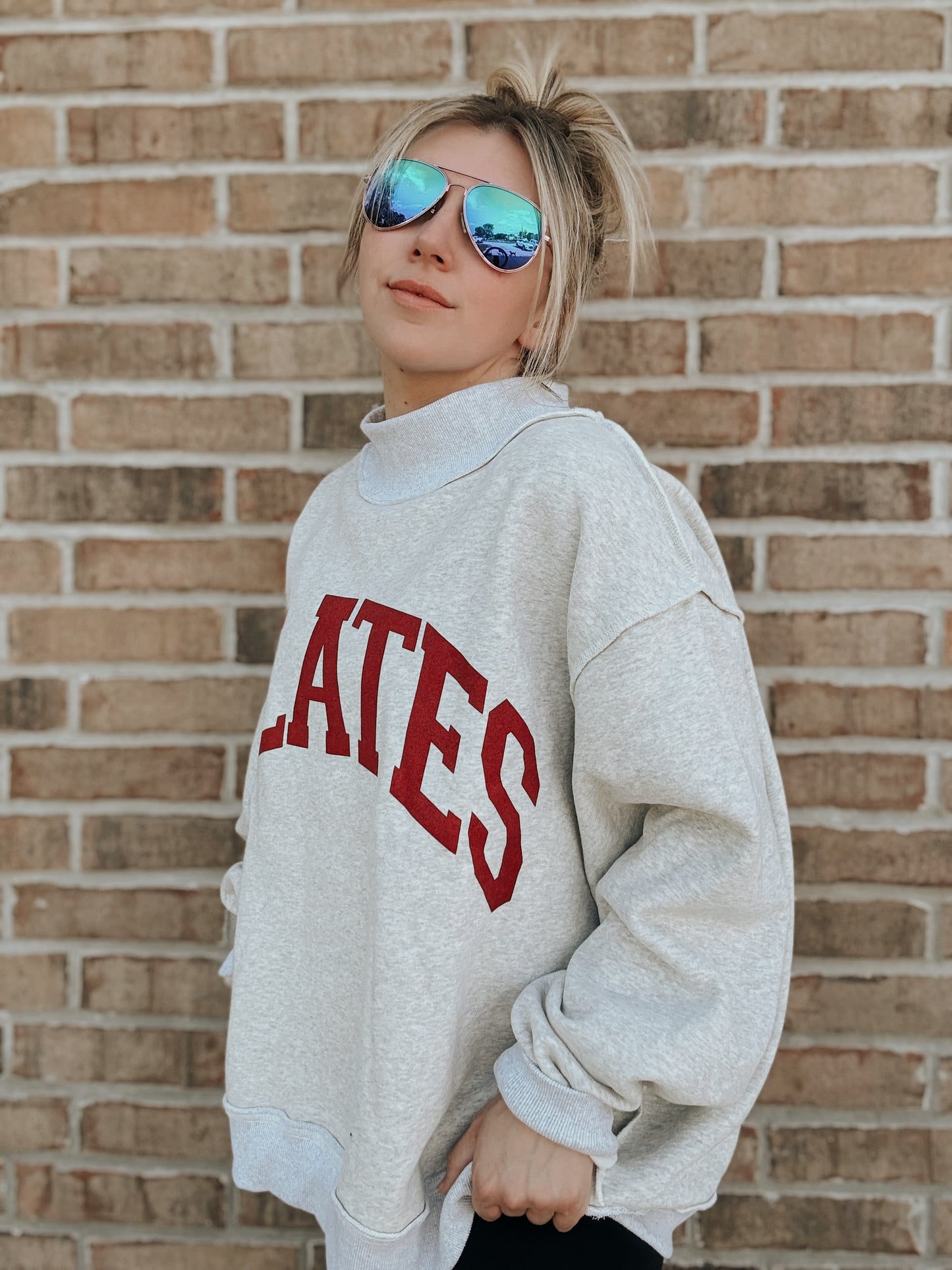 THE DAILY FLOW REVERSIBLE SWEATSHIRT