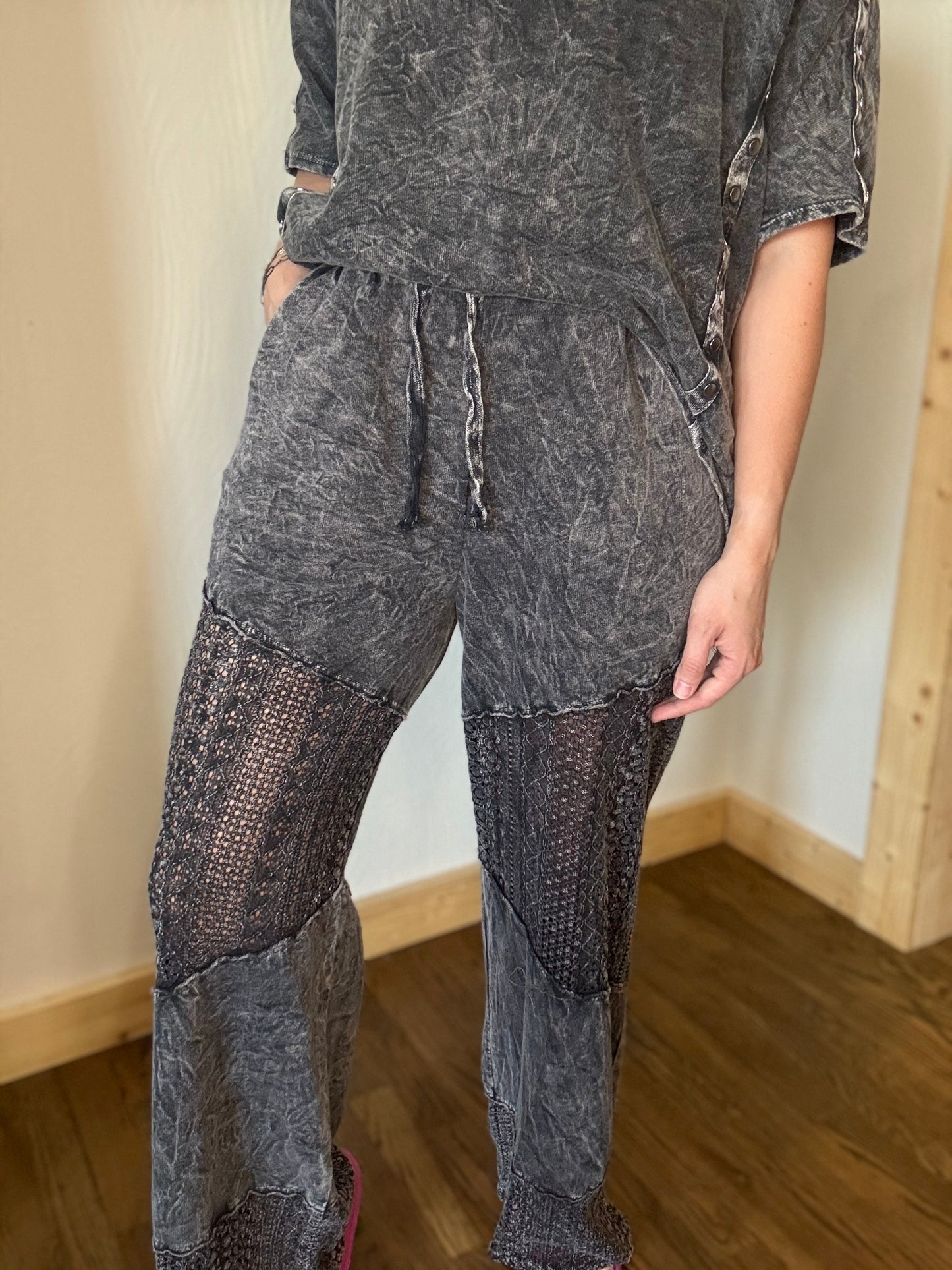 THE BLACK DAHLIA LOUNGE PANT