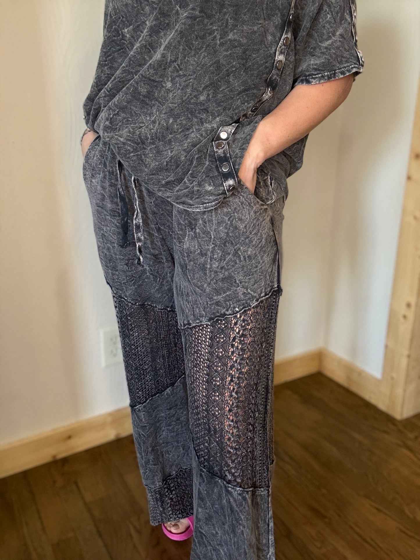 THE BLACK DAHLIA LOUNGE PANT