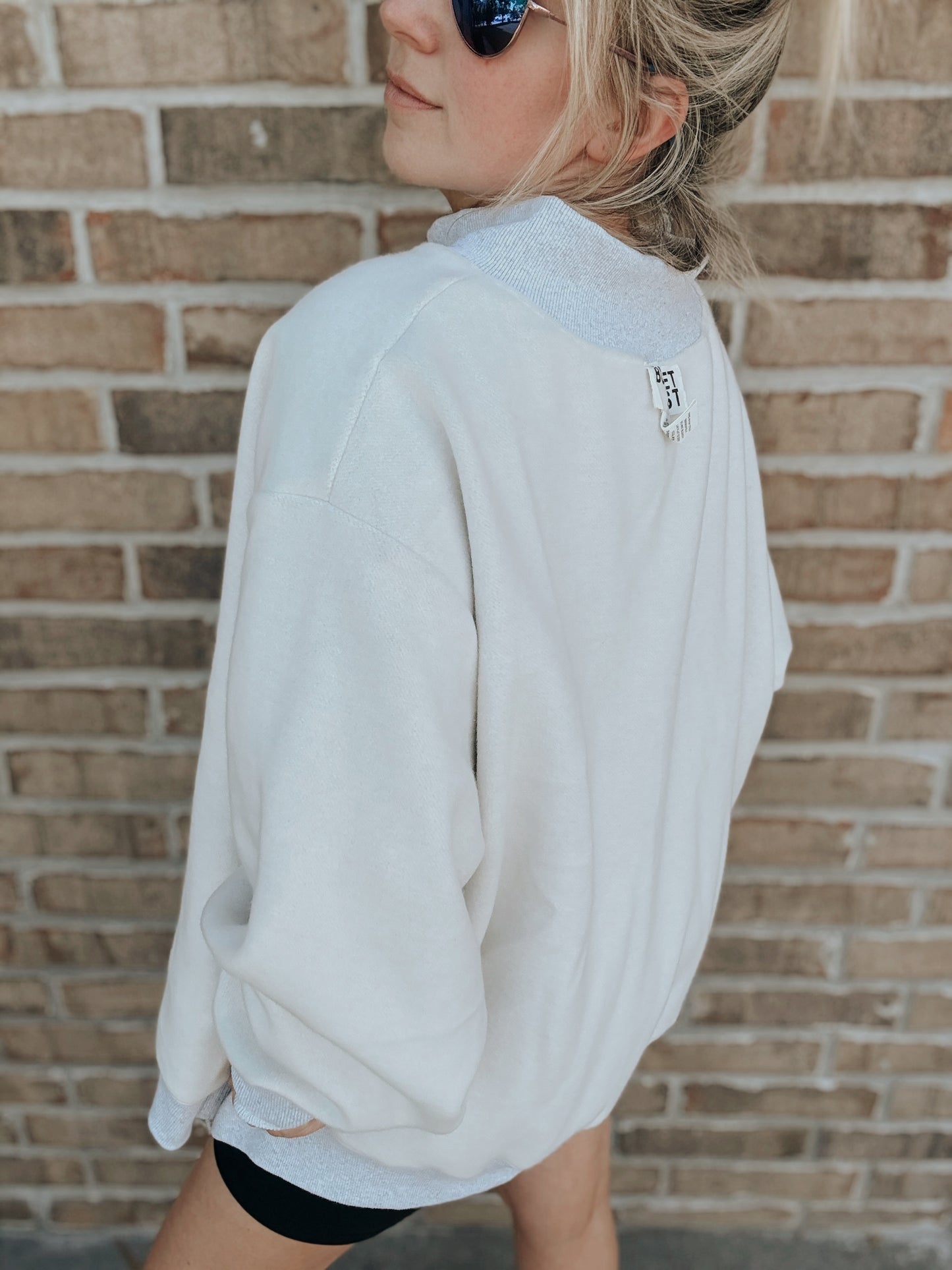 THE DAILY FLOW REVERSIBLE SWEATSHIRT
