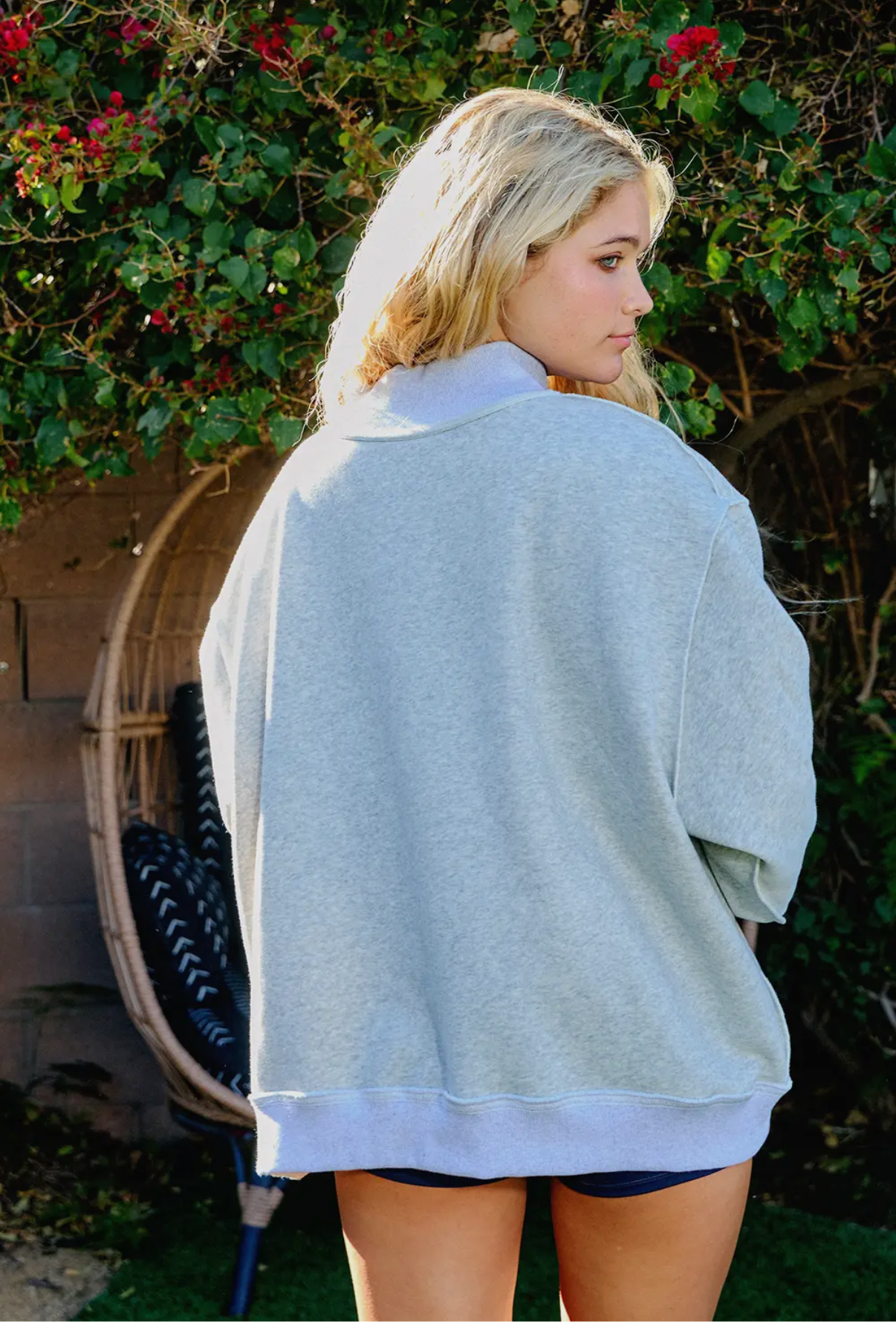 THE DAILY FLOW REVERSIBLE SWEATSHIRT