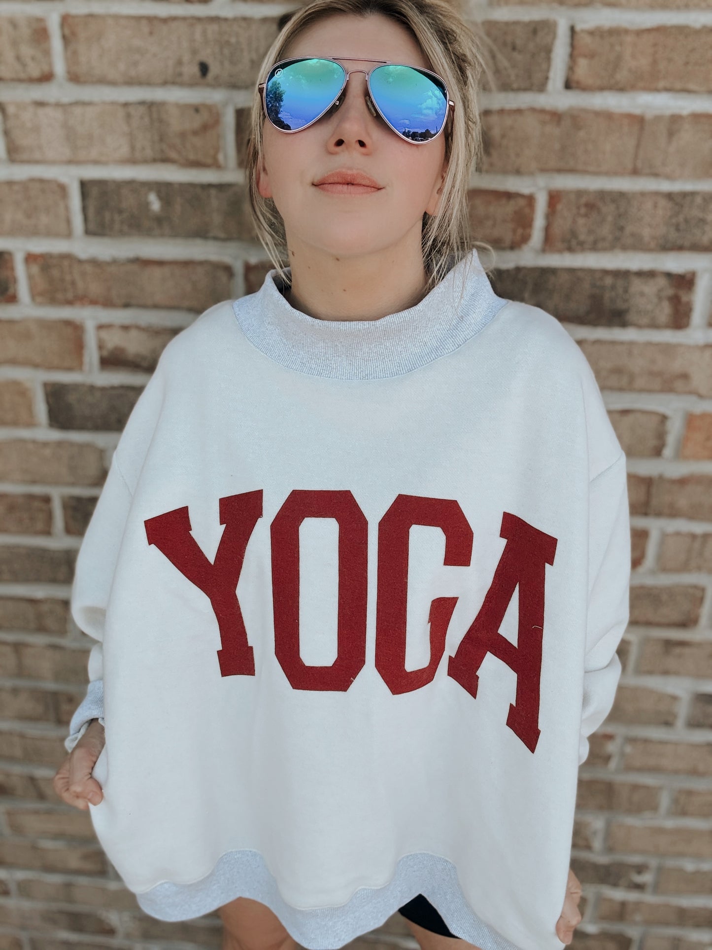 THE DAILY FLOW REVERSIBLE SWEATSHIRT