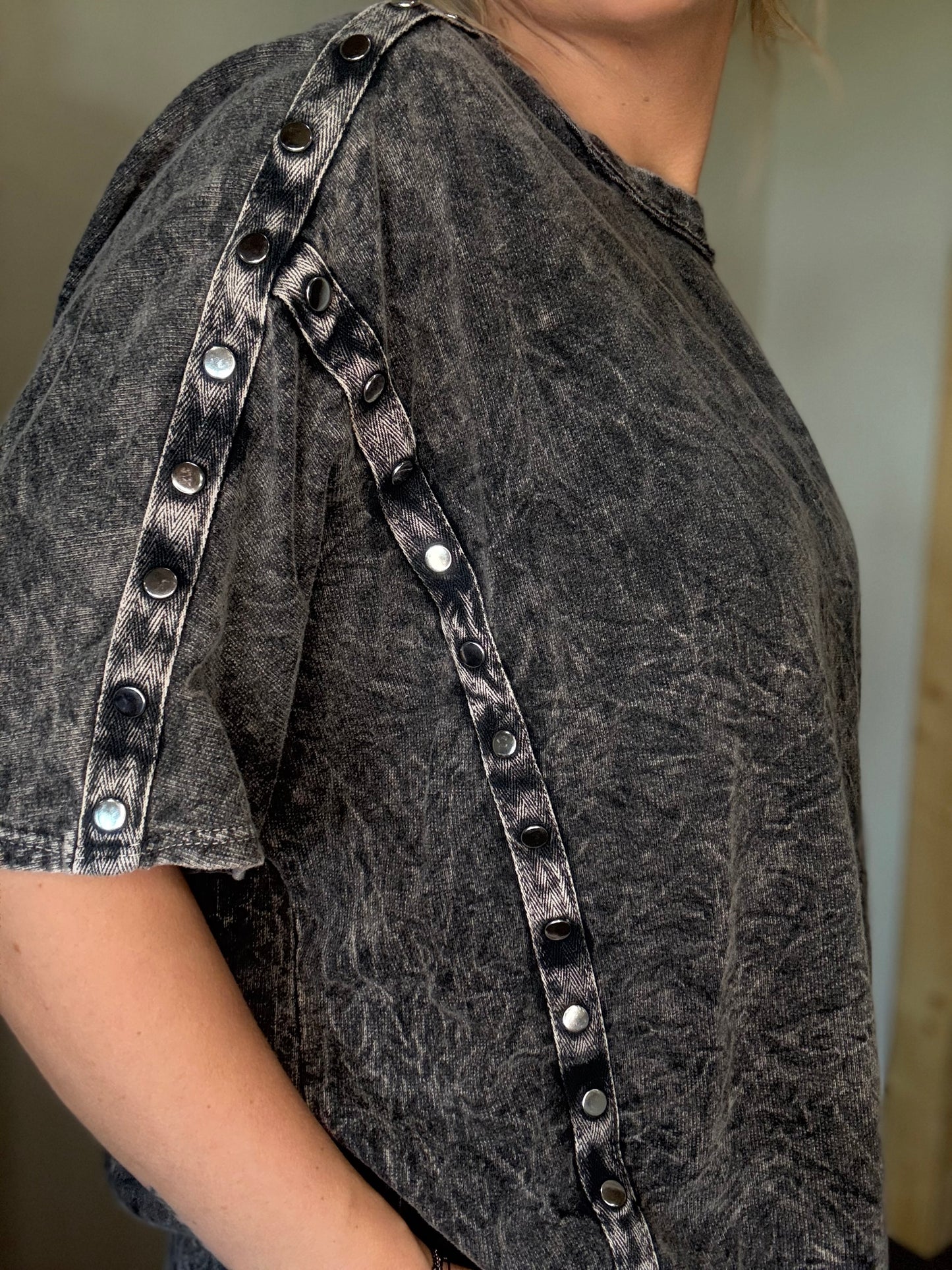 THE BLACKOUT TEE