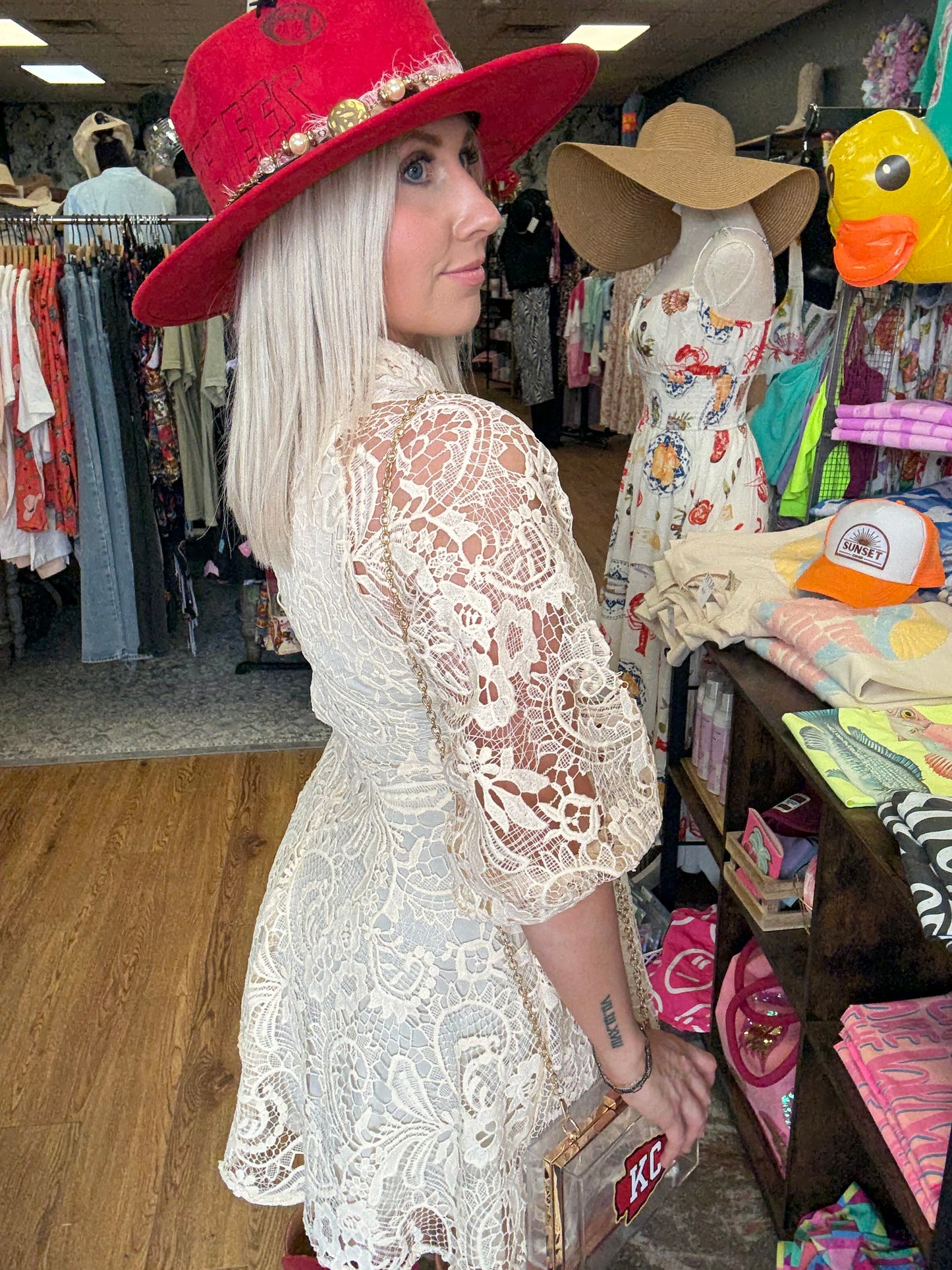 THE HEIRLOOM LACE MINI