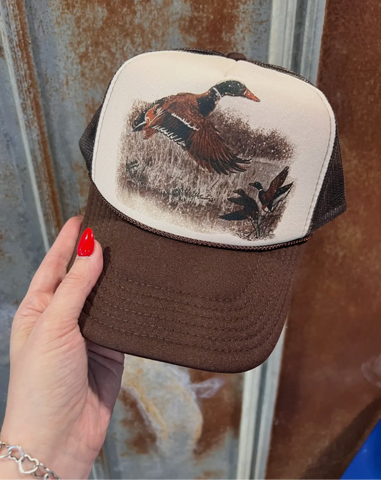 RETRO DUCK TRUCKER HAT