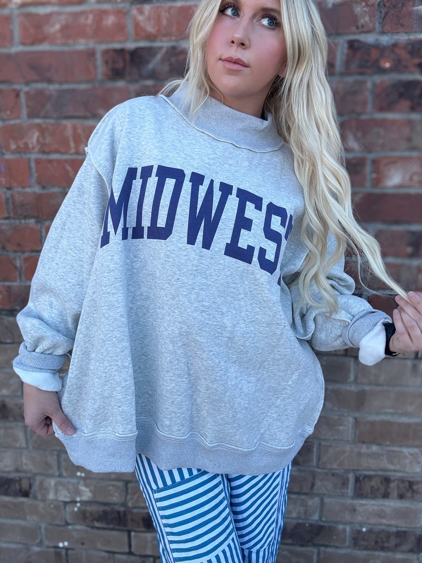 MIDWEST BABE REVERSIBLE MOCK NECK