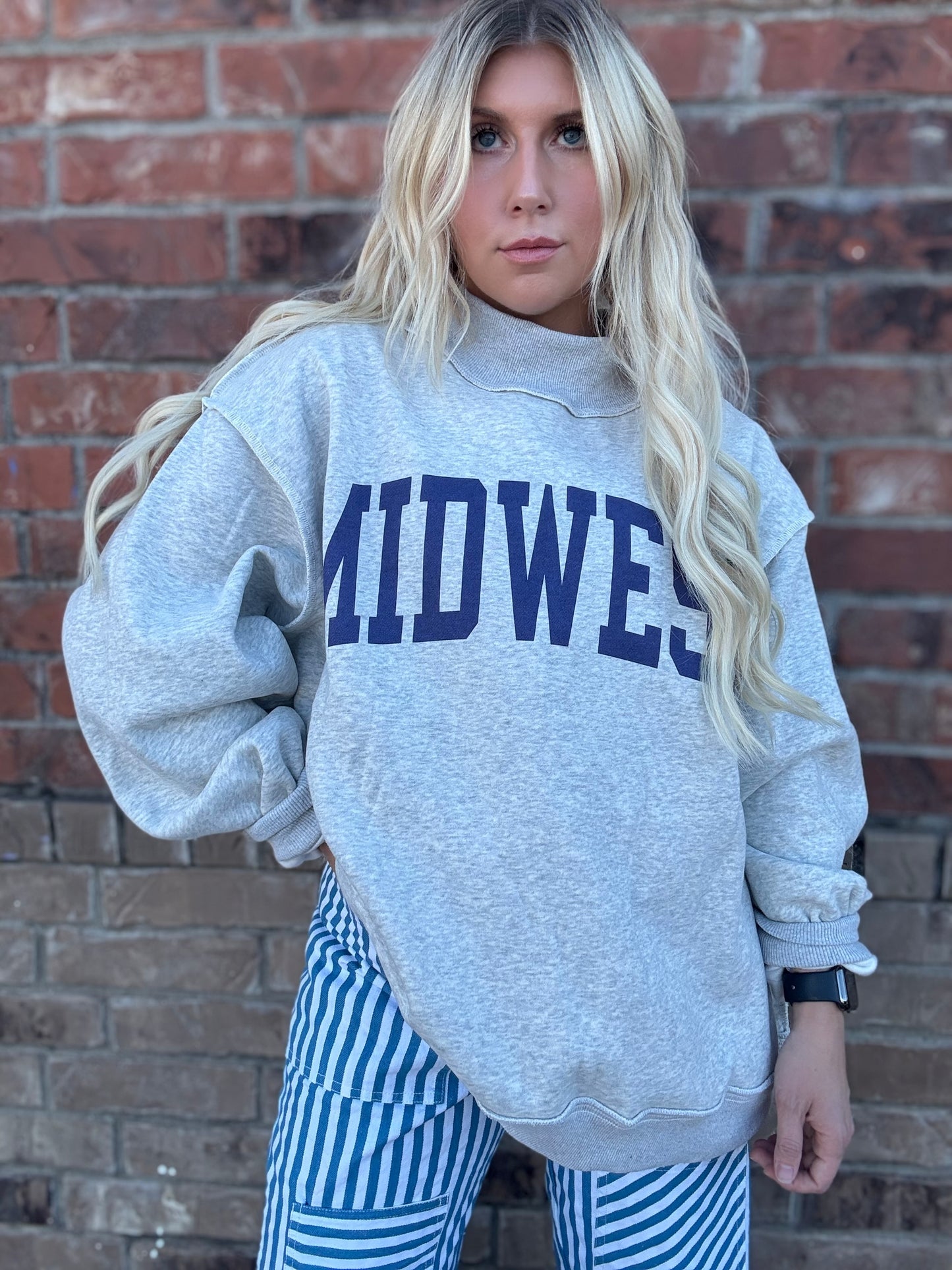 MIDWEST BABE REVERSIBLE MOCK NECK