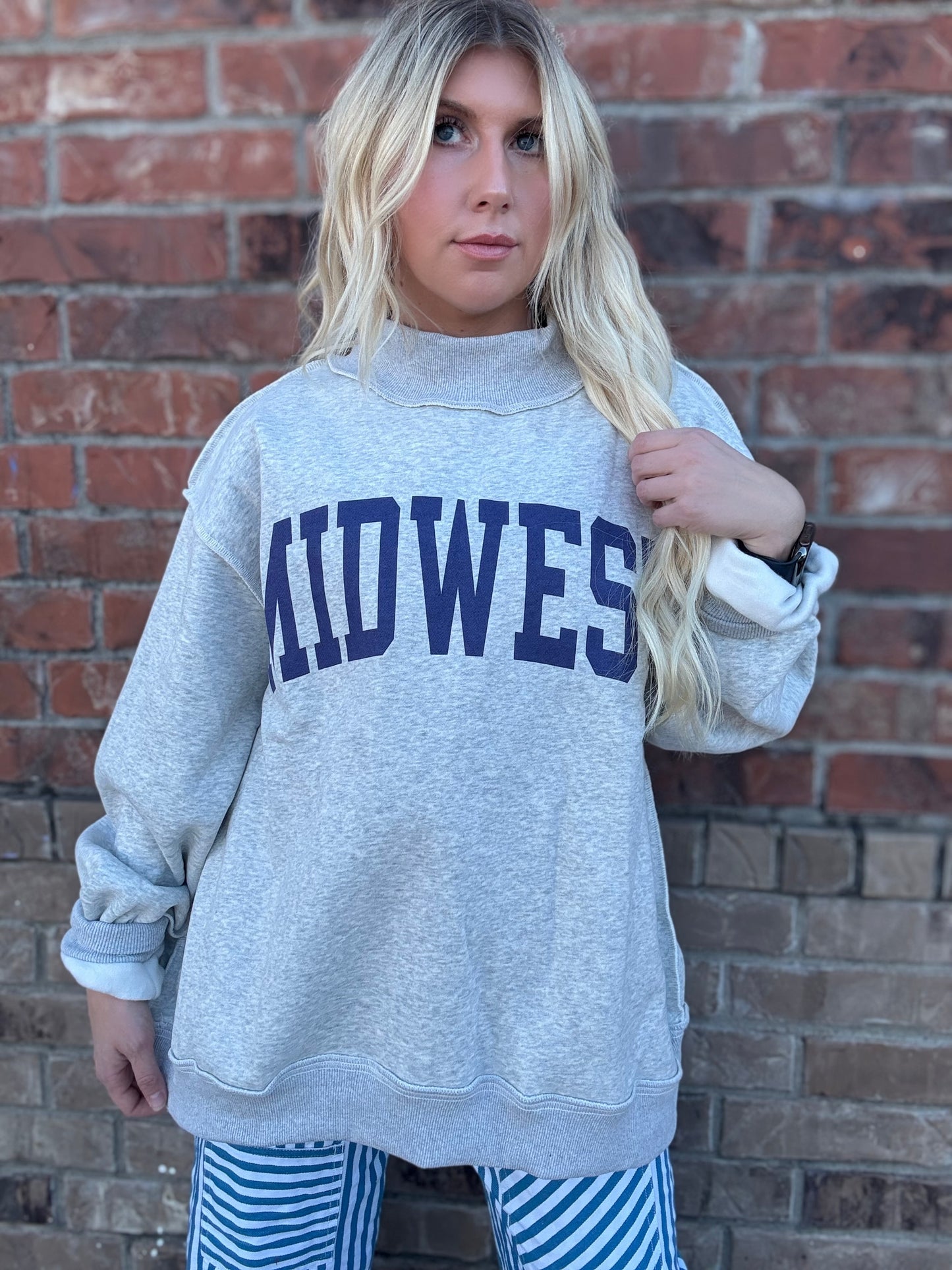 MIDWEST BABE REVERSIBLE MOCK NECK