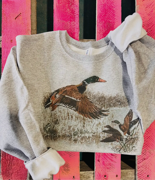RETRO DUCK SCENE SWEATSHIRT