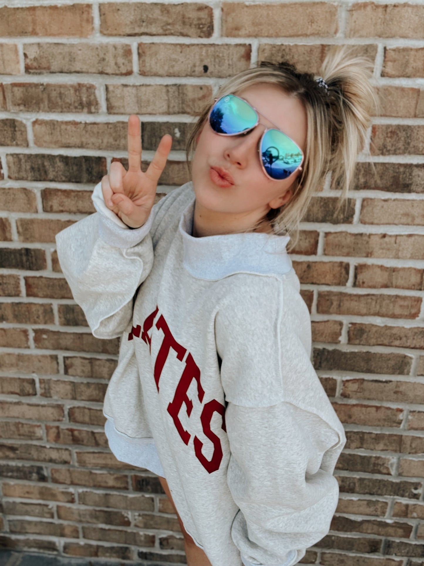 THE DAILY FLOW REVERSIBLE SWEATSHIRT